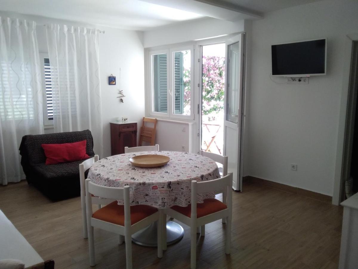 Apartmani Mateo Primosten Bagian luar foto